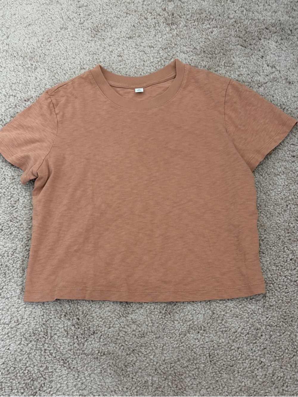 Uniqlo Short-Sleeve Cropped Tee in Rust